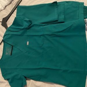 FIGS HUNTER GREEN SET CATARINA & YOLA